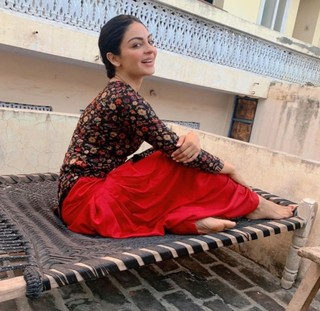 Neeru Bajwa feet photo thumbnail