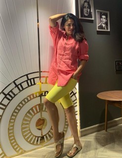 Neeru Bajwa feet photo thumbnail