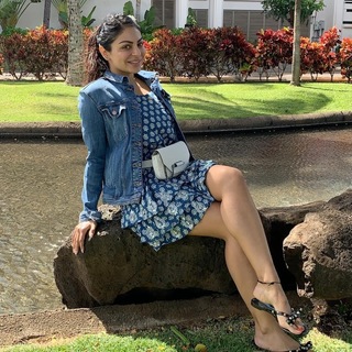 Neeru Bajwa feet photo thumbnail