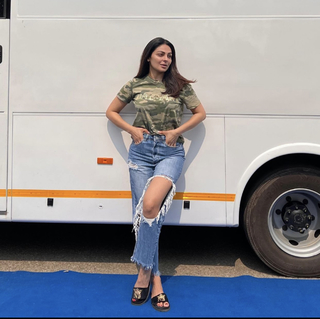 Neeru Bajwa feet photo thumbnail