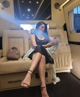 Neeru Bajwa feet photo thumbnail