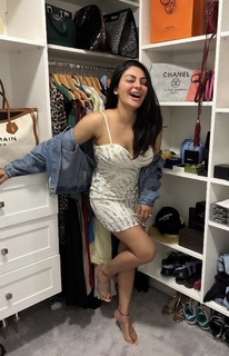 Neeru Bajwa feet photo thumbnail