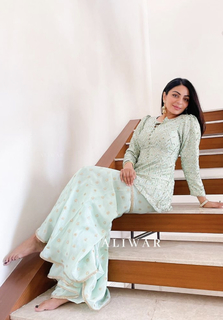 Neeru Bajwa feet photo thumbnail