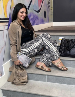 Neeru Bajwa feet photo thumbnail