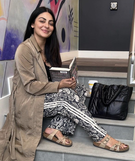 Neeru Bajwa feet photo thumbnail