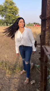 Neeru Bajwa feet photo thumbnail