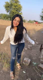 Neeru Bajwa feet photo thumbnail