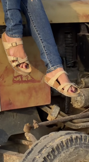 Neeru Bajwa feet photo thumbnail