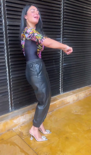 Neeru Bajwa feet photo thumbnail