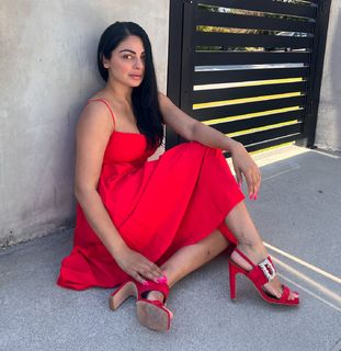 Neeru Bajwa feet photo thumbnail