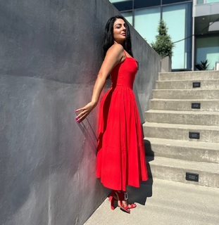 Neeru Bajwa feet photo thumbnail