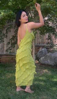 Neeru Bajwa feet photo thumbnail