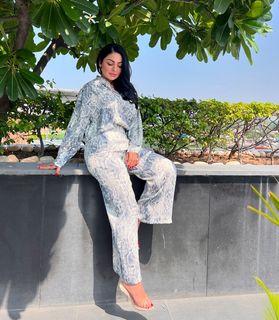 Neeru Bajwa feet photo thumbnail