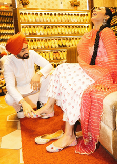 Neeru Bajwa feet photo thumbnail