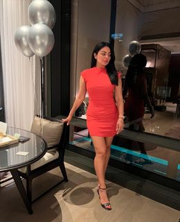 Neeru Bajwa feet photo thumbnail