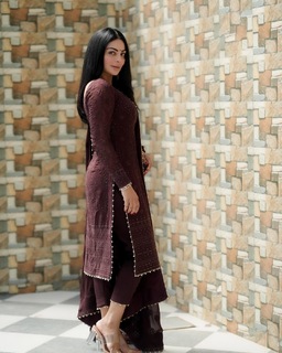 Neeru Bajwa feet photo thumbnail