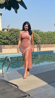 Neeru Bajwa feet photo thumbnail