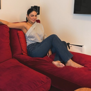 Neeru Bajwa feet photo thumbnail