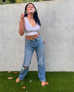 Neeru Bajwa feet photo thumbnail