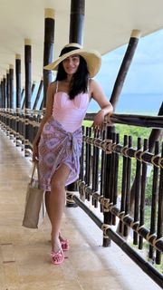 Neeru Bajwa feet photo thumbnail