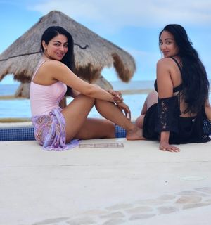 Neeru Bajwa feet photo thumbnail