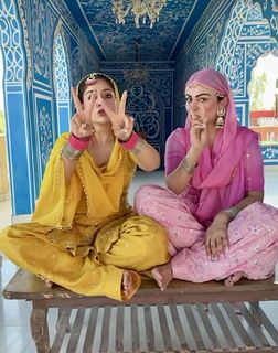 Neeru Bajwa feet photo thumbnail