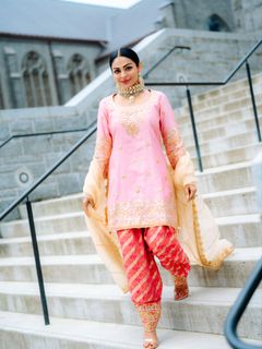 Neeru Bajwa feet photo 6
