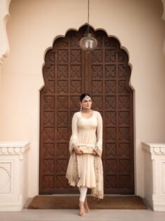 Neeru Bajwa feet photo 2