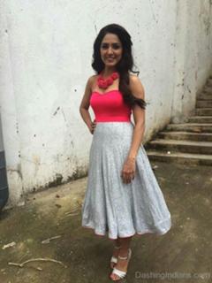 Neeti Mohan feet photo 8