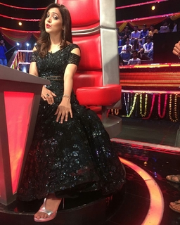 Neeti Mohan feet photo 3