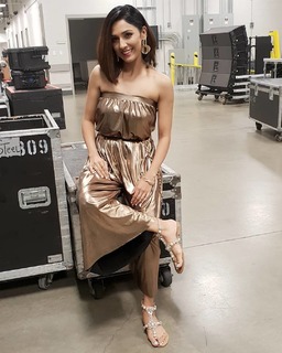 Neeti Mohan feet photo 5