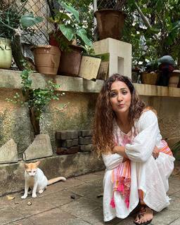 Neeti Mohan feet photo 11