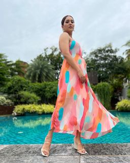 Neeti Mohan feet photo 5