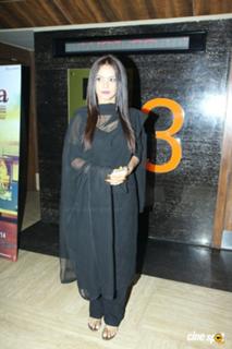 Neetu Chandra feet photo 11