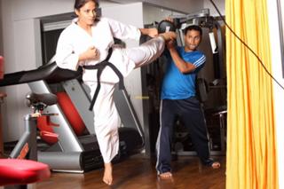 Neetu Chandra feet photo 16