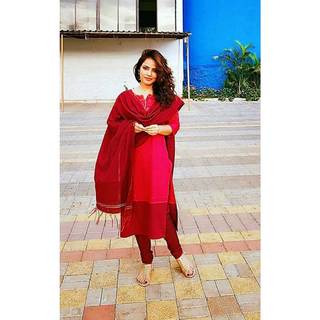 Neetu Chandra feet photo 20