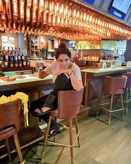 Neetu Chandra feet photo 18