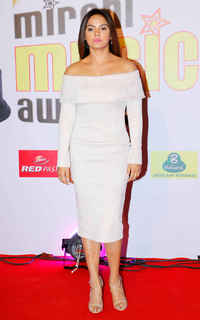 Neetu Chandra feet photo 9