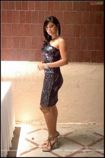 Neetu Chandra feet photo 15