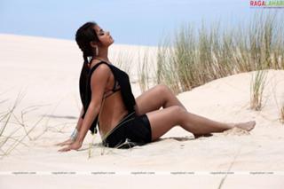 Neetu Chandra feet photo 13