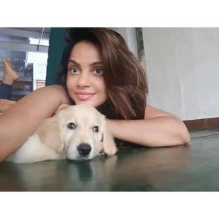 Neetu Chandra feet photo 11