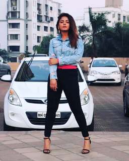Neetu Chandra feet photo 15