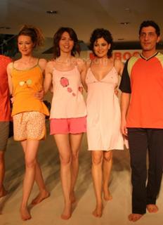 Nefise Karatay feet photo 14