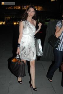 Nefise Karatay feet photo 5