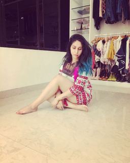 Neha Bhasin feet photo 20