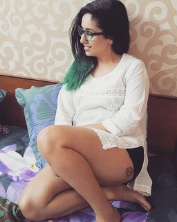 Neha Bhasin feet photo 19