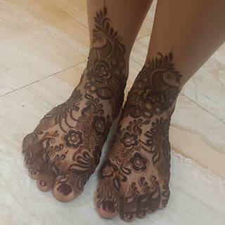 Neha Bhasin feet photo 7