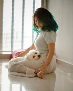 Neha Bhasin feet photo 2