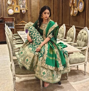 Neha Bhasin feet photo 13