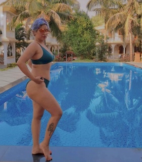 Neha Bhasin feet photo 5